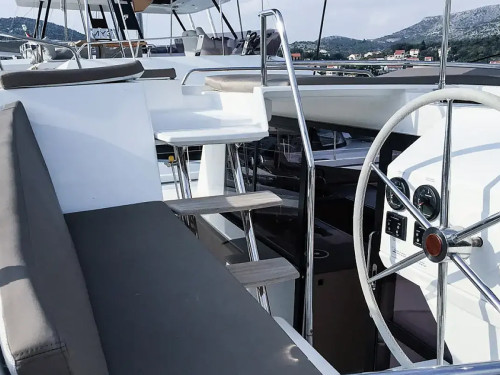 Fountaine Pajot Helia 44