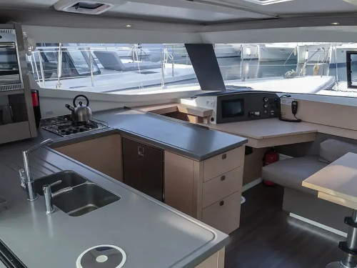 Fountaine Pajot Helia 44