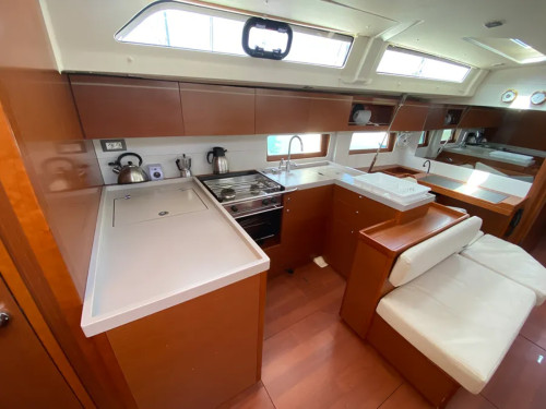 Beneteau Oceanis 51.1