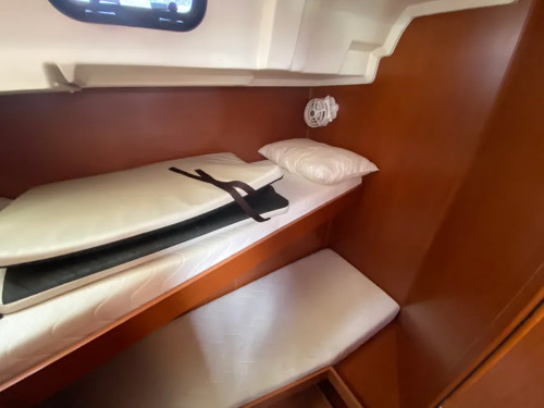 Beneteau Oceanis 51.1