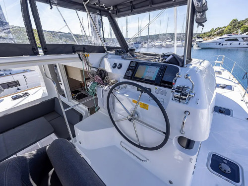 Lagoon 40