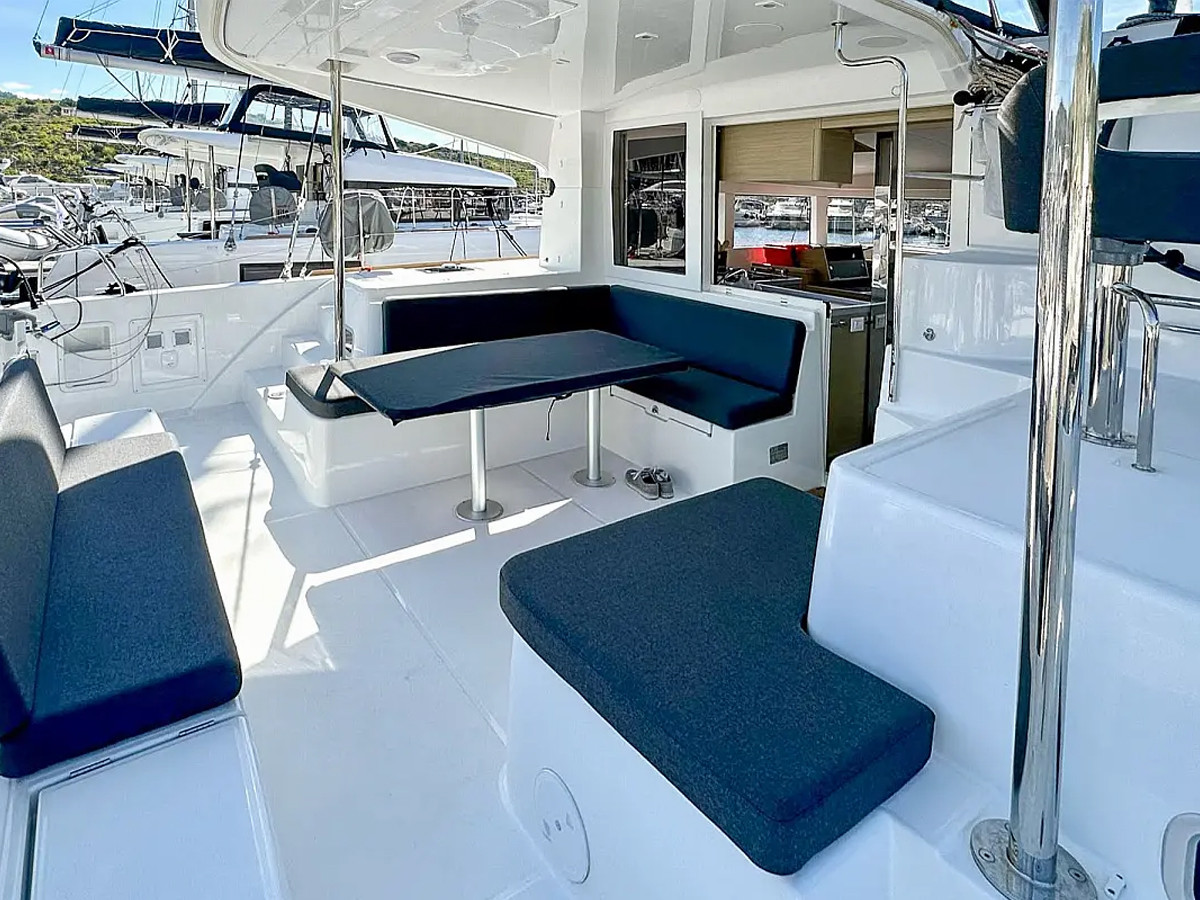 Lagoon 40