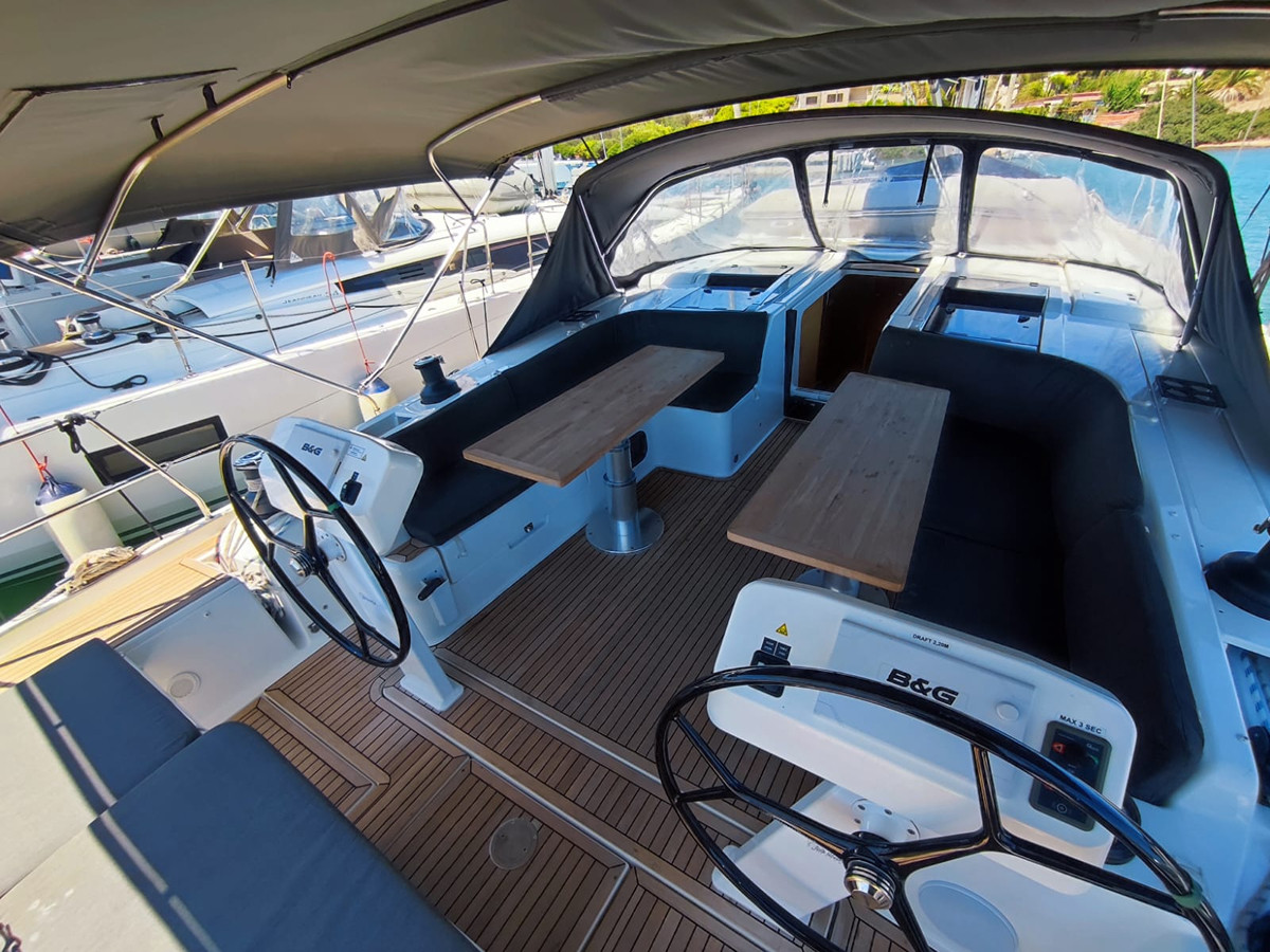 Hanse 508