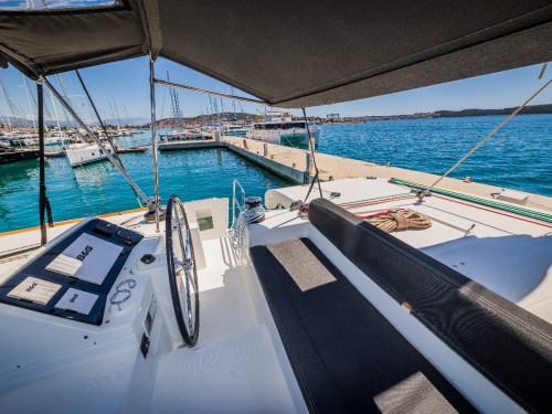 Lagoon 450