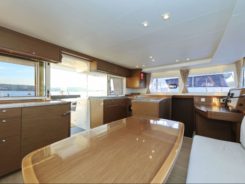 Lagoon 450