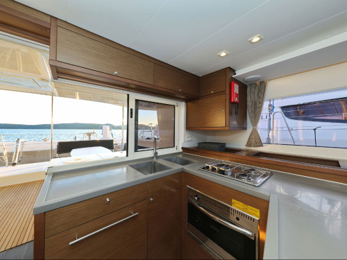 Lagoon 450