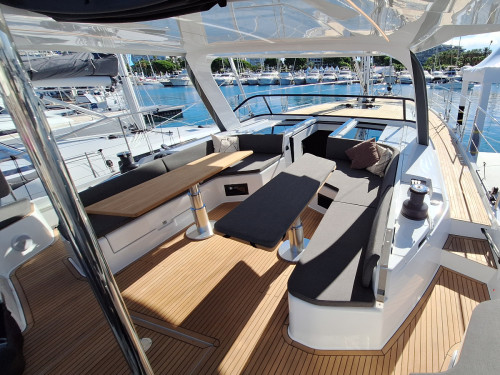 Hanse 590