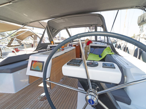 Dufour 390 GL