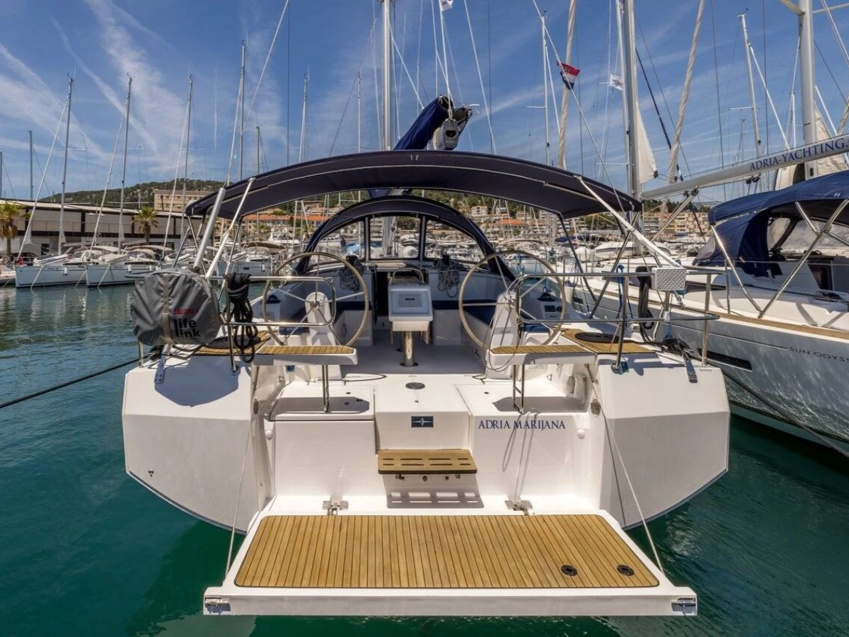 Bavaria C42
