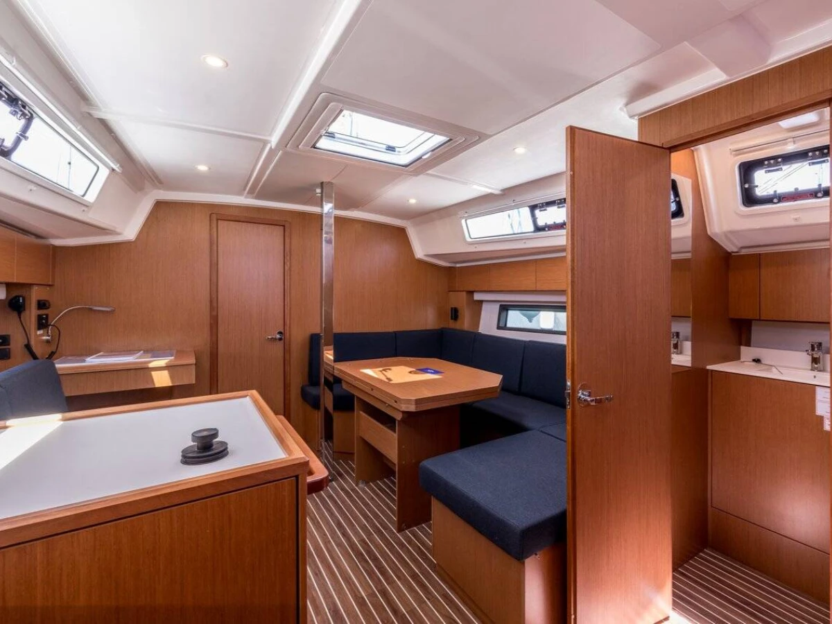 Bavaria C42