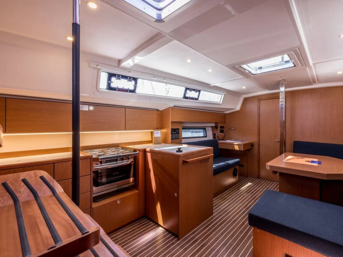 Bavaria C42