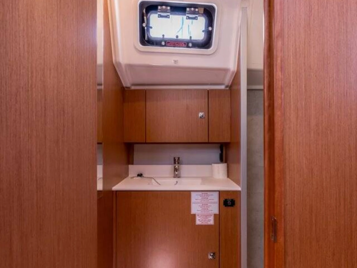 Bavaria C42