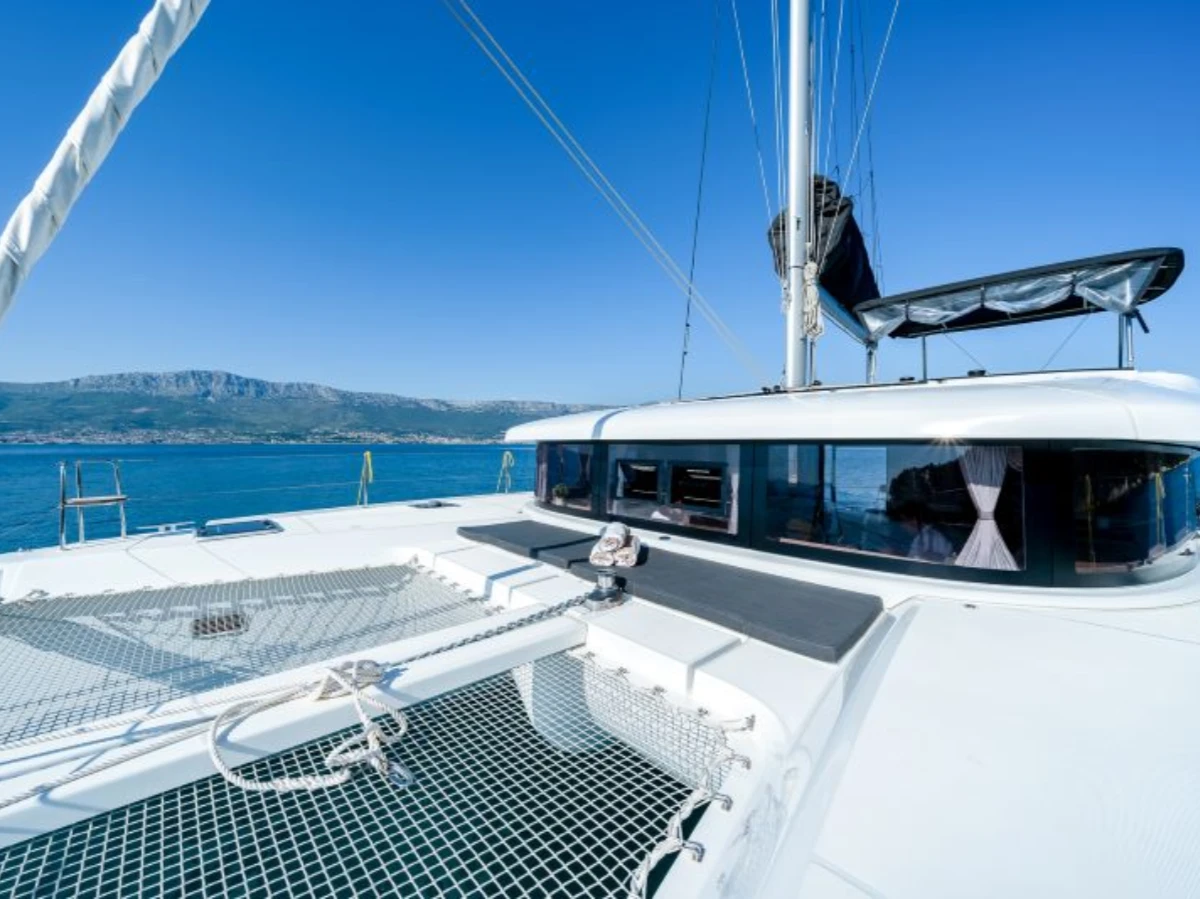 Lagoon 42