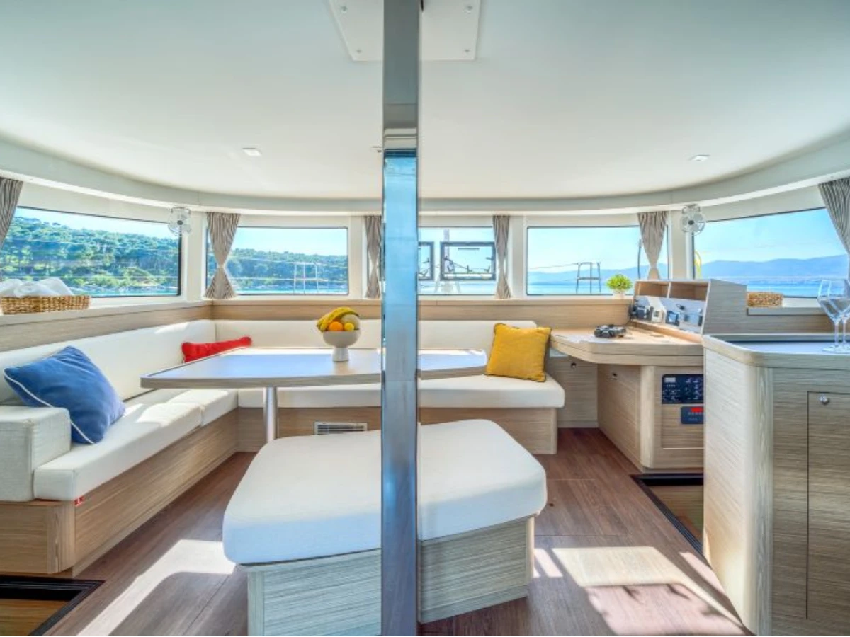 Lagoon 42