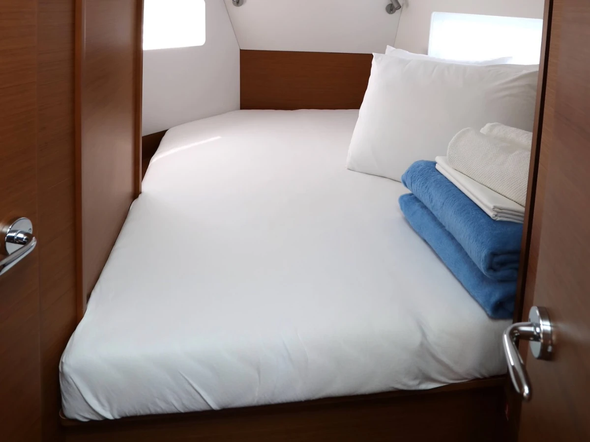 Sun Odyssey 380