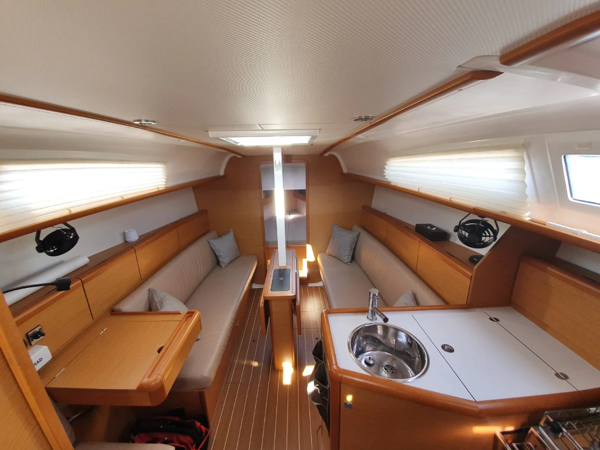 Sun Odyssey 33i