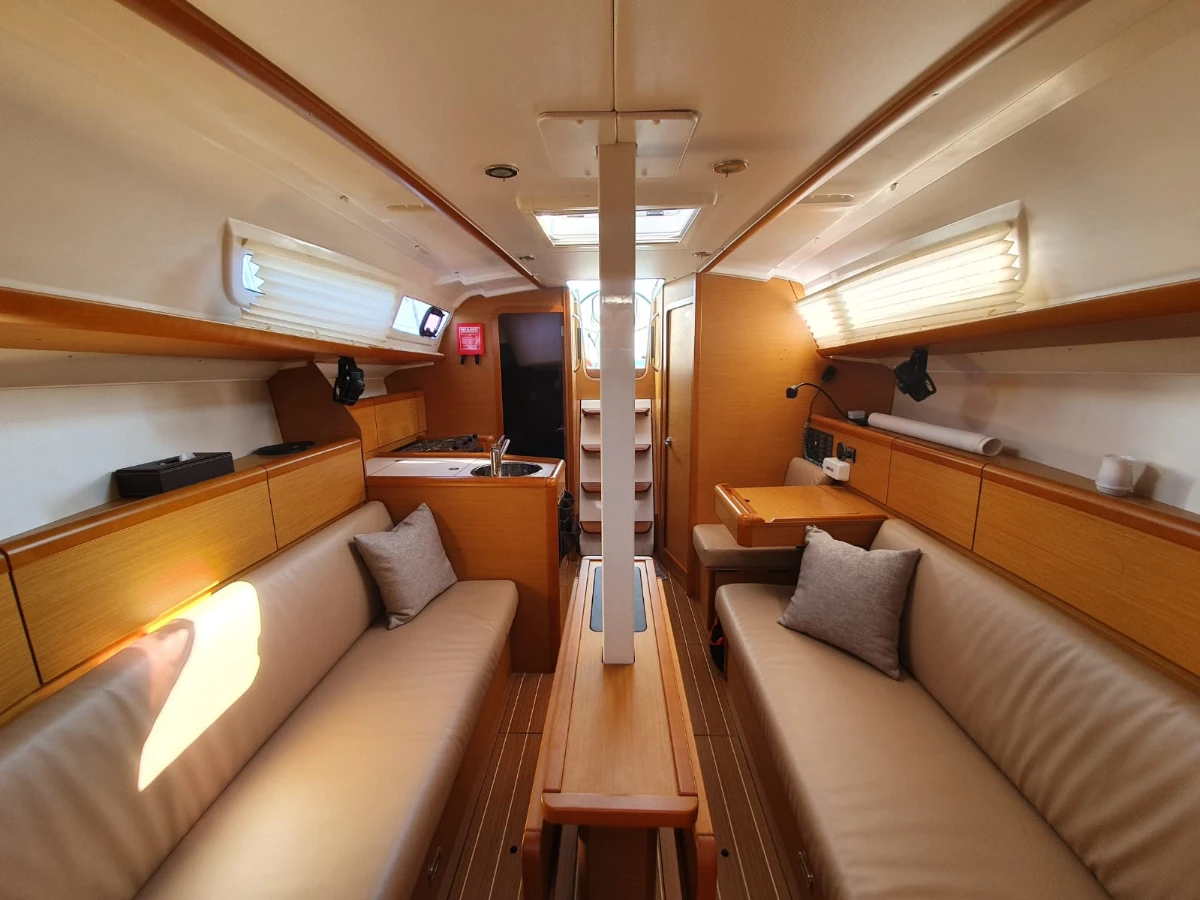 Sun Odyssey 33i
