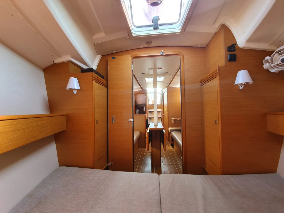 Sun Odyssey 33i