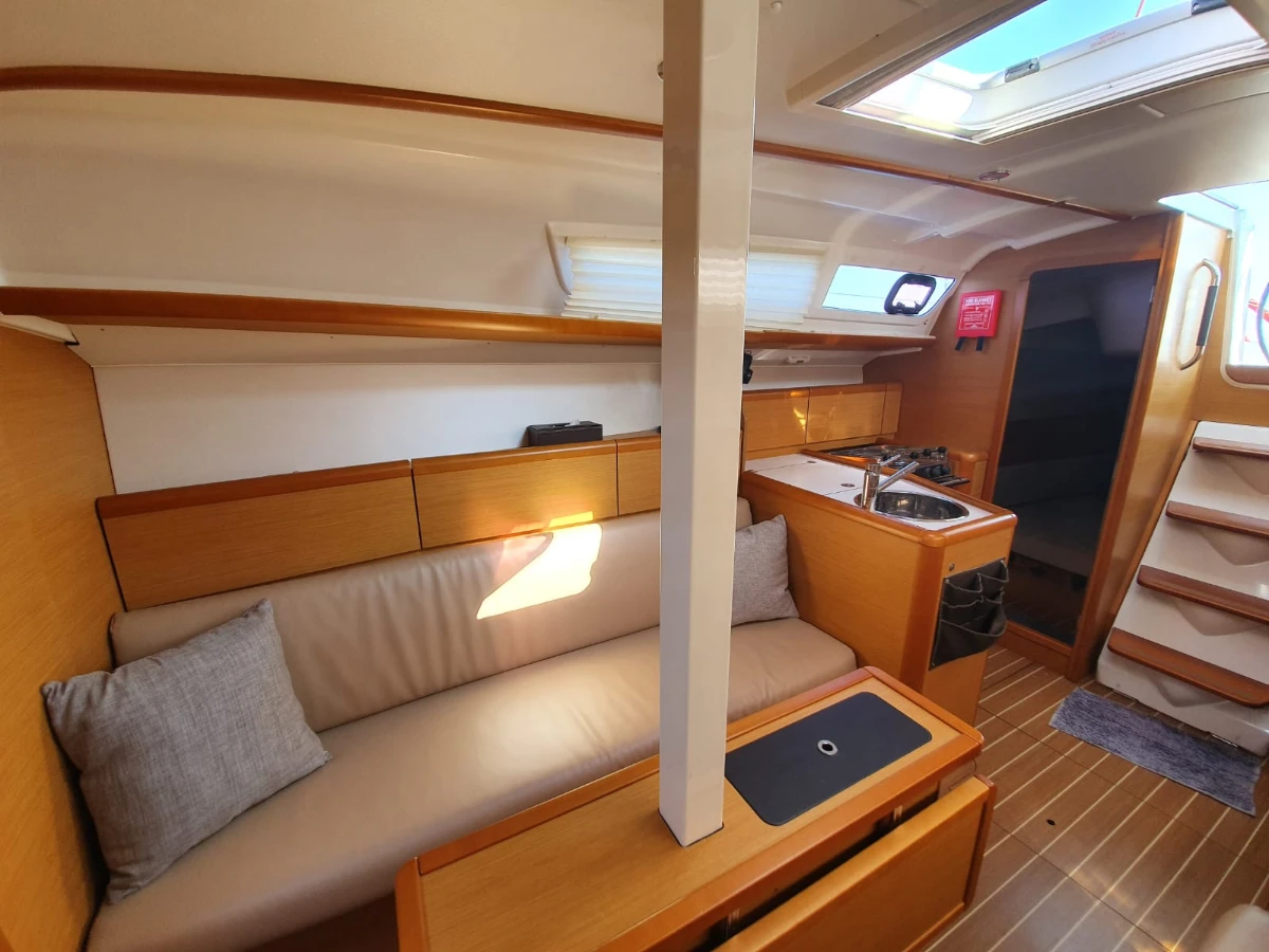 Sun Odyssey 33i