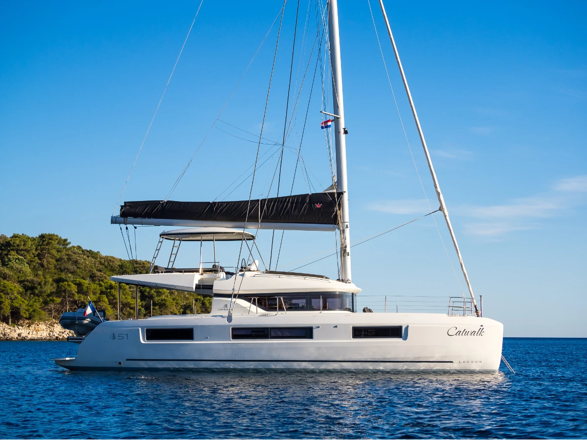 Lagoon 51