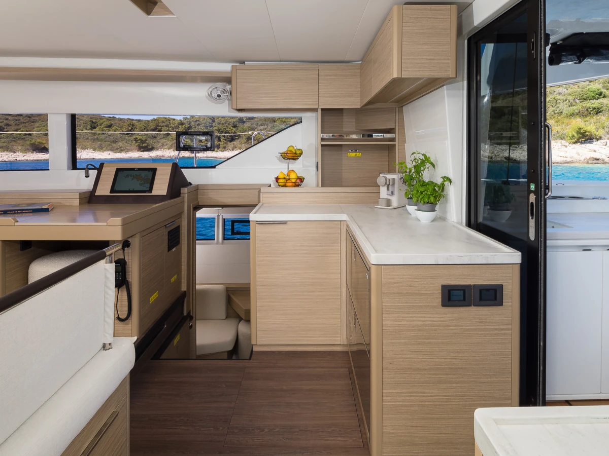 Lagoon 51