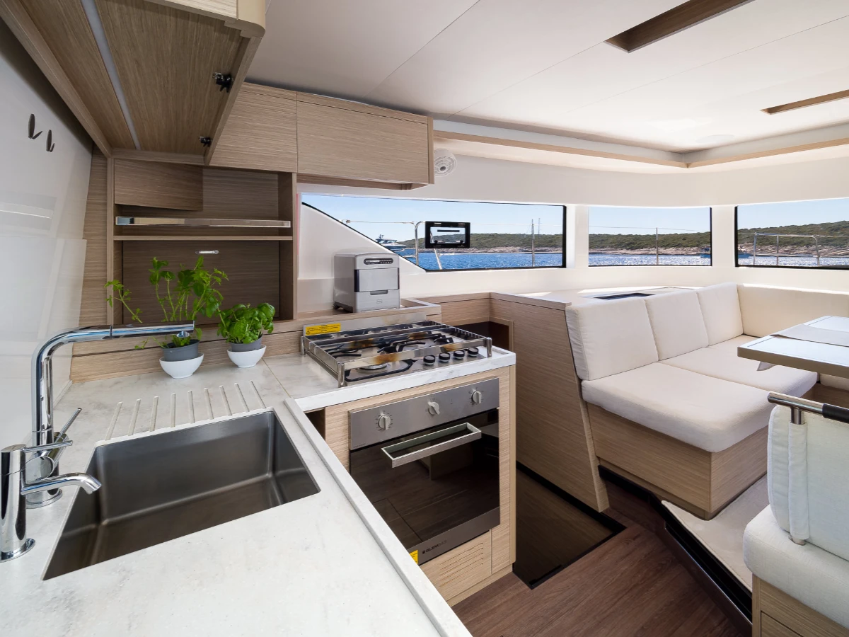 Lagoon 51