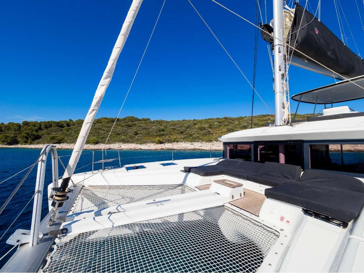Lagoon 51