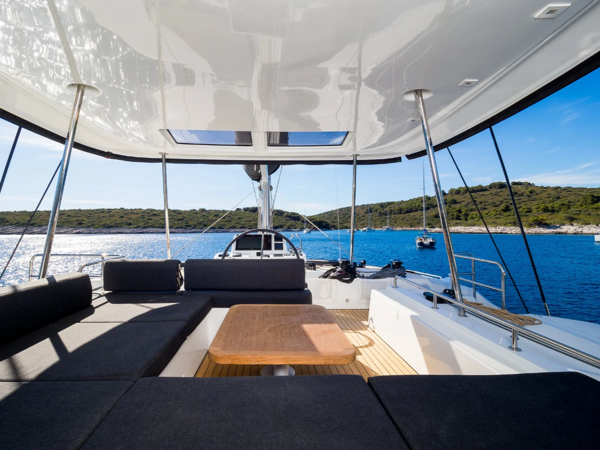Lagoon 51