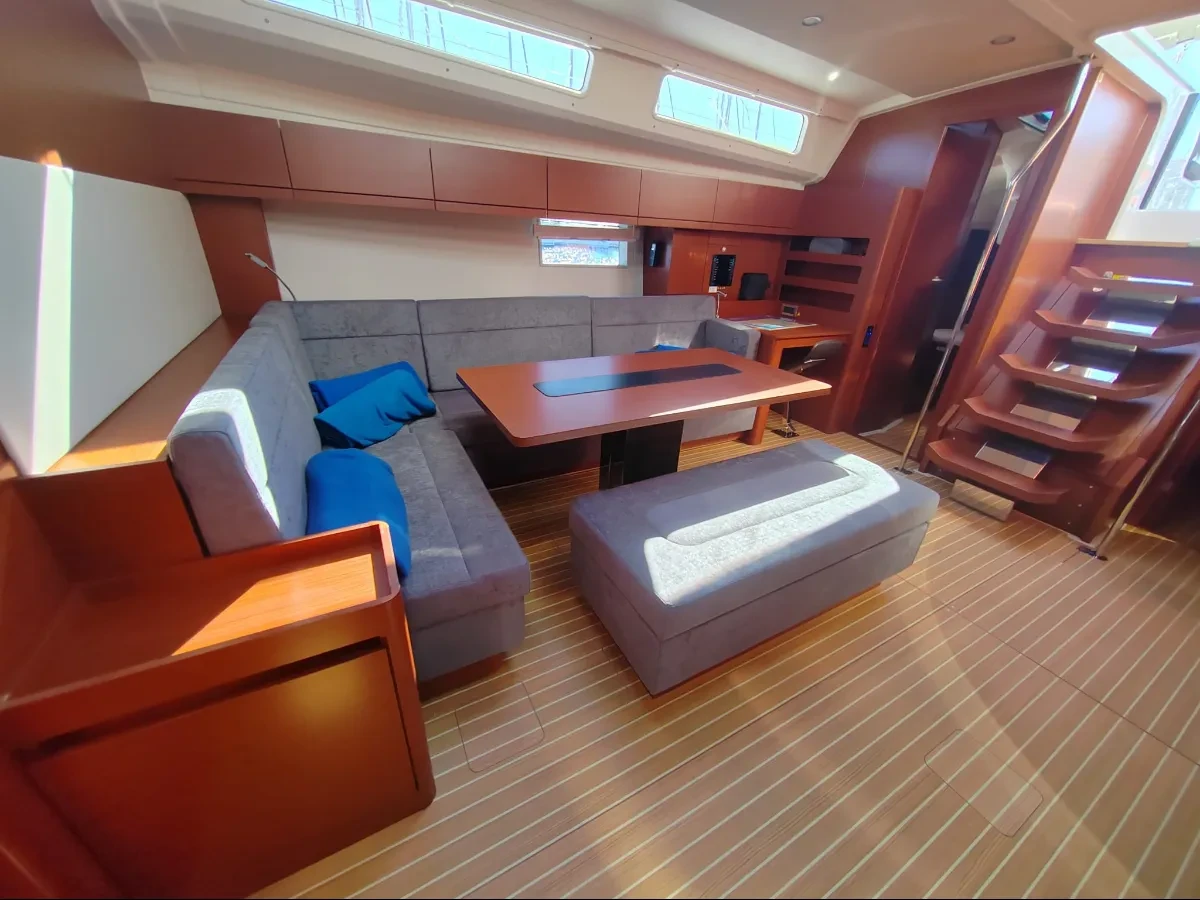 Hanse 508