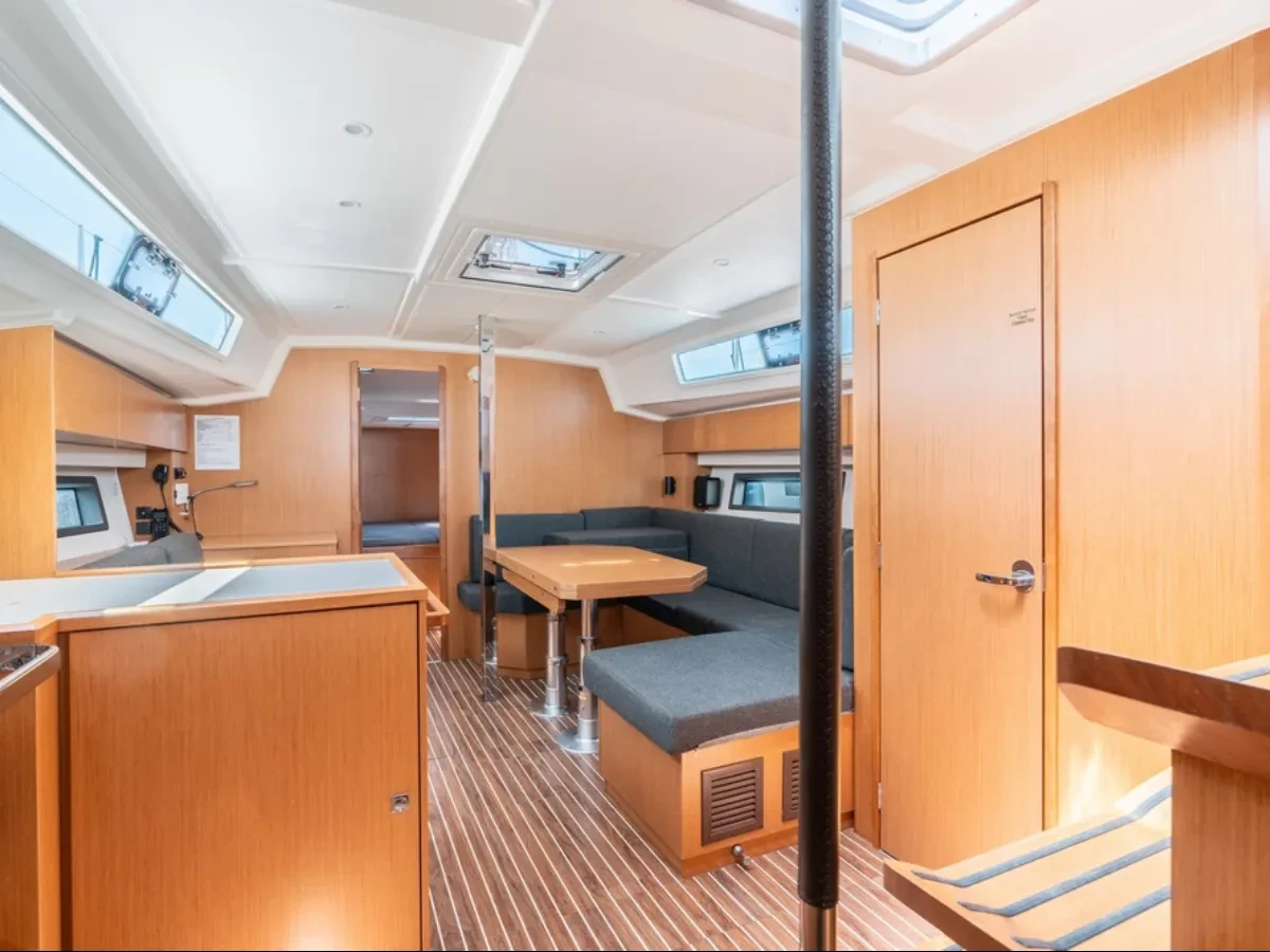 Bavaria C42