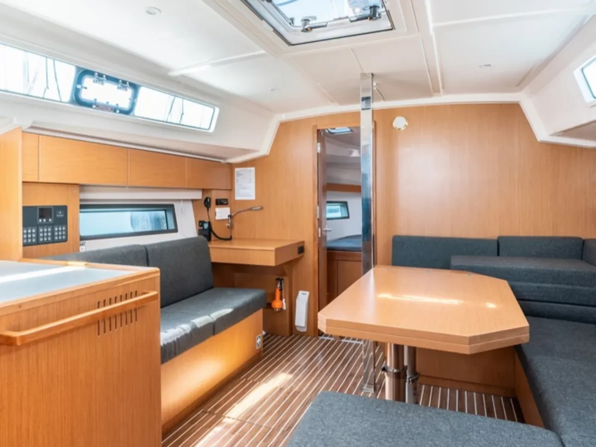 Bavaria C42