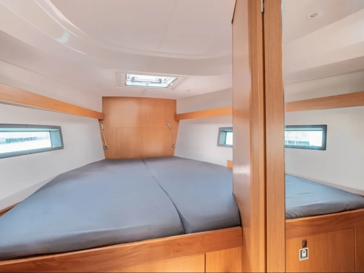 Bavaria C42