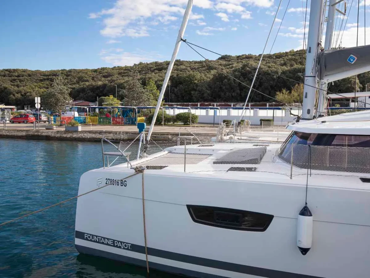Fountaine Pajot Astrea 42