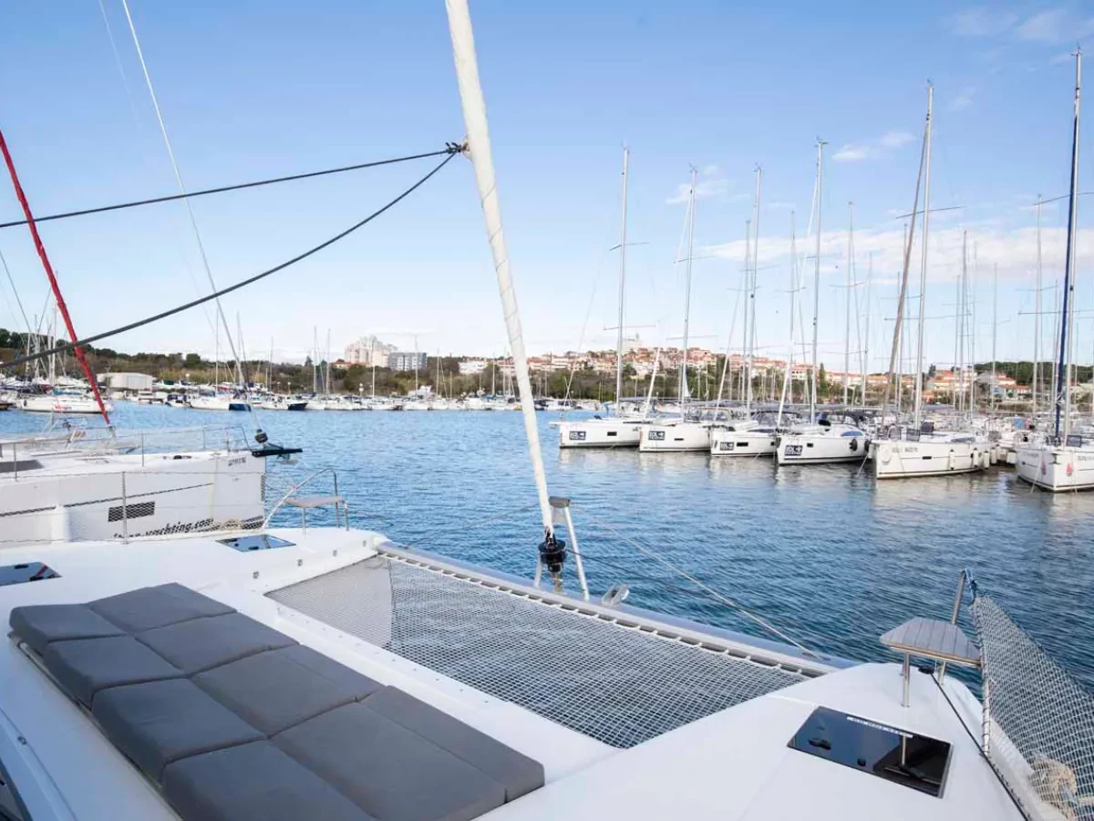 Fountaine Pajot Astrea 42
