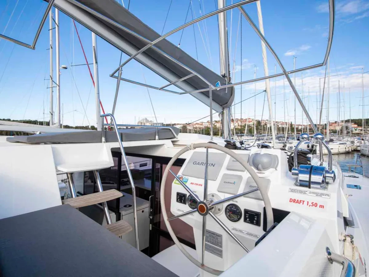 Fountaine Pajot Astrea 42