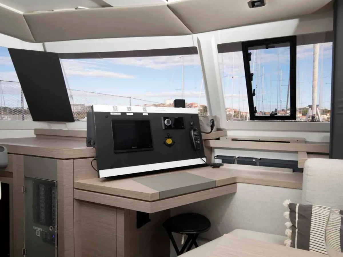 Fountaine Pajot Astrea 42