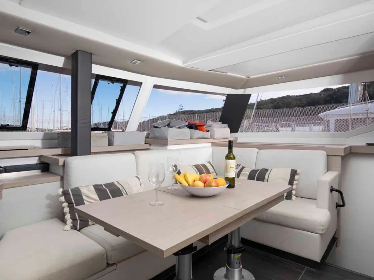 Fountaine Pajot Astrea 42