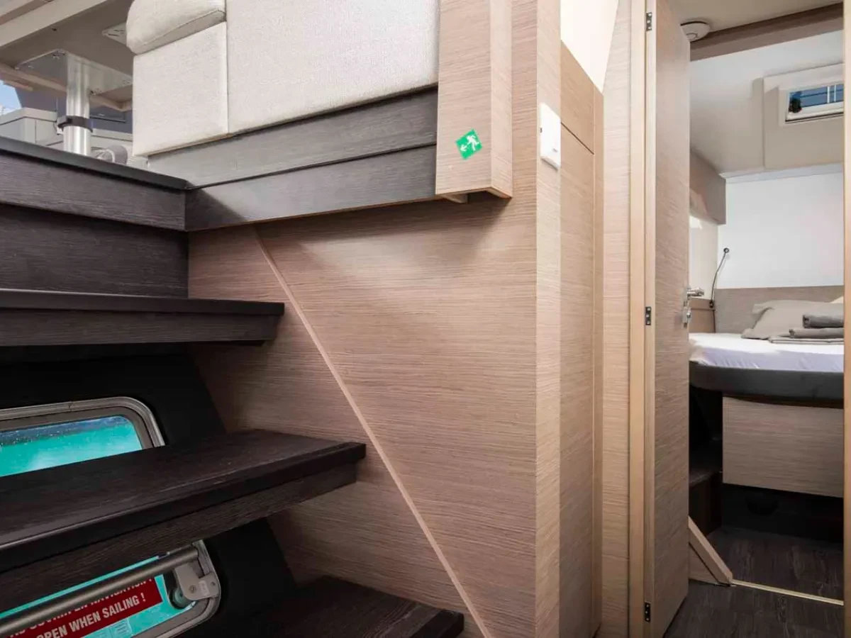 Fountaine Pajot Astrea 42