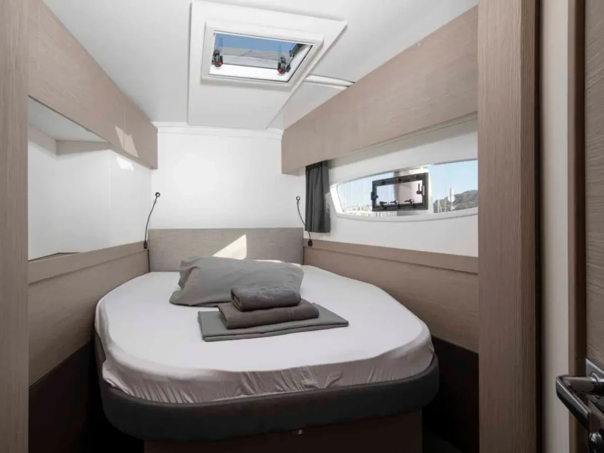 Fountaine Pajot Astrea 42