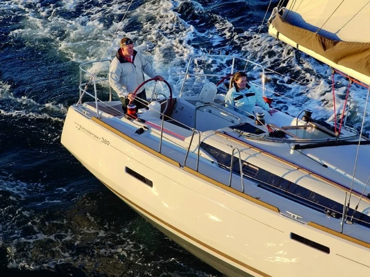 Sun Odyssey 389