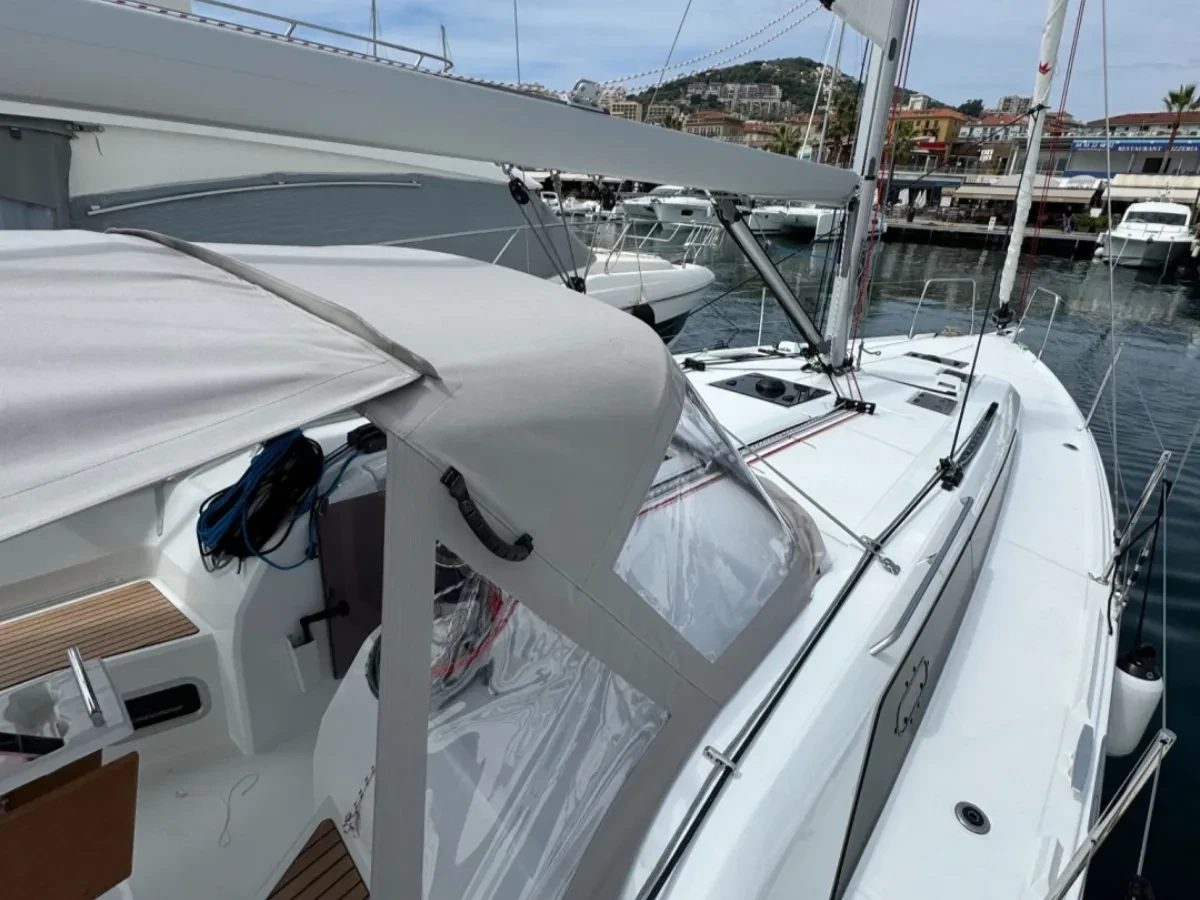 Oceanis 37.1