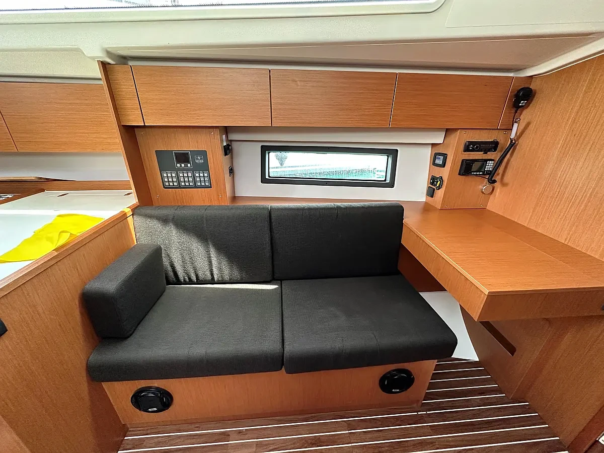 Bavaria C42
