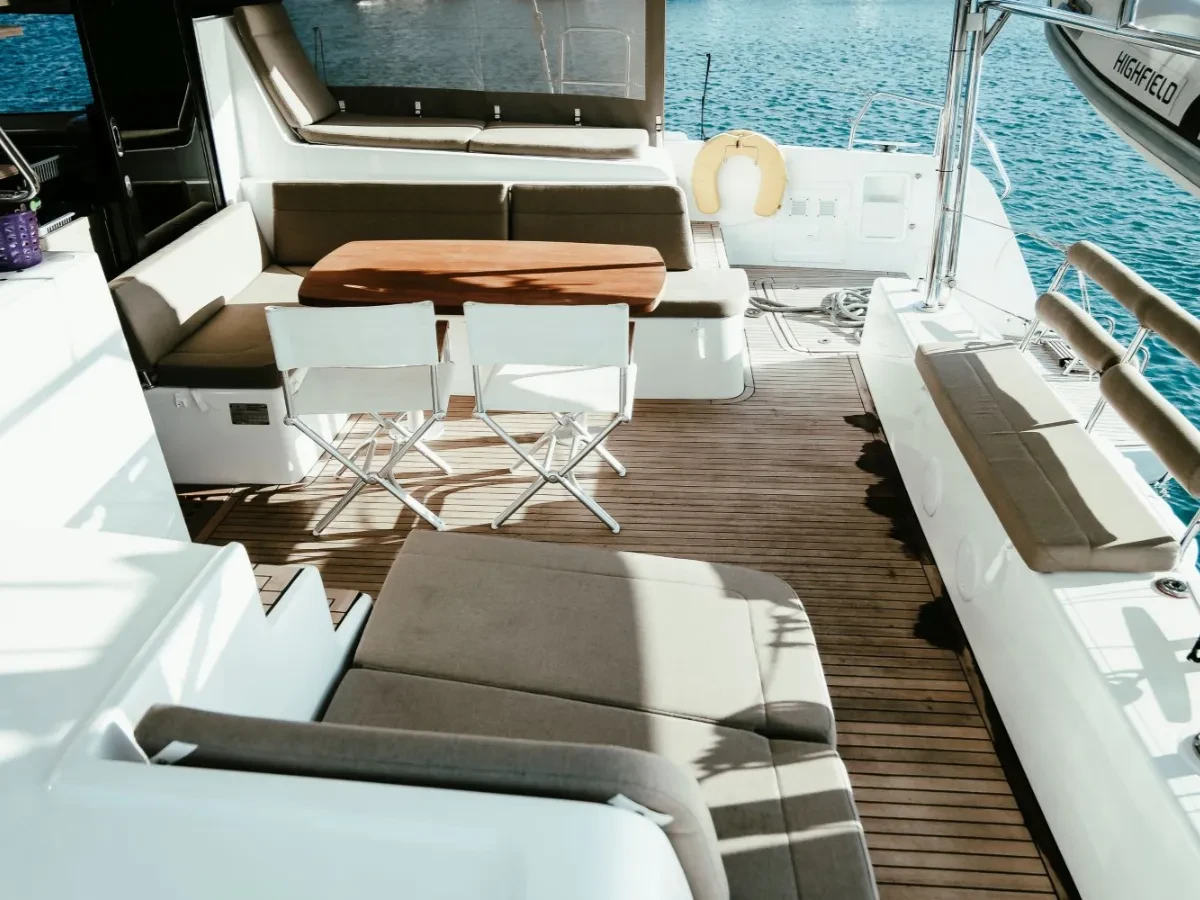 Lagoon 42