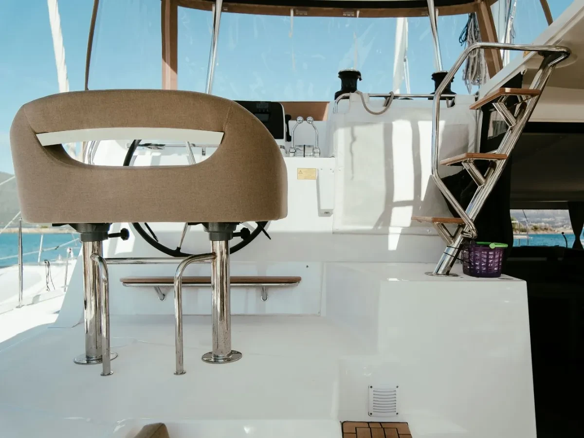 Lagoon 42