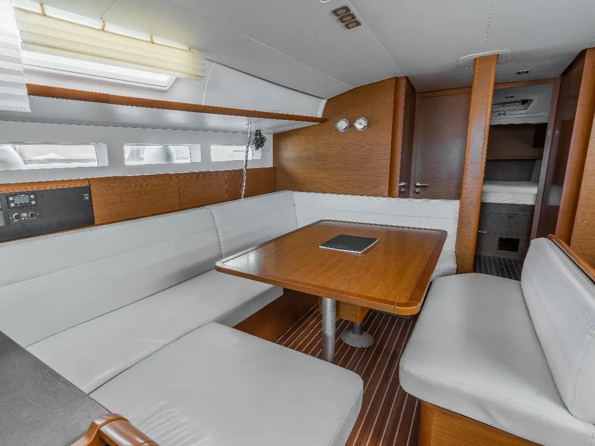 Sun Odyssey 519