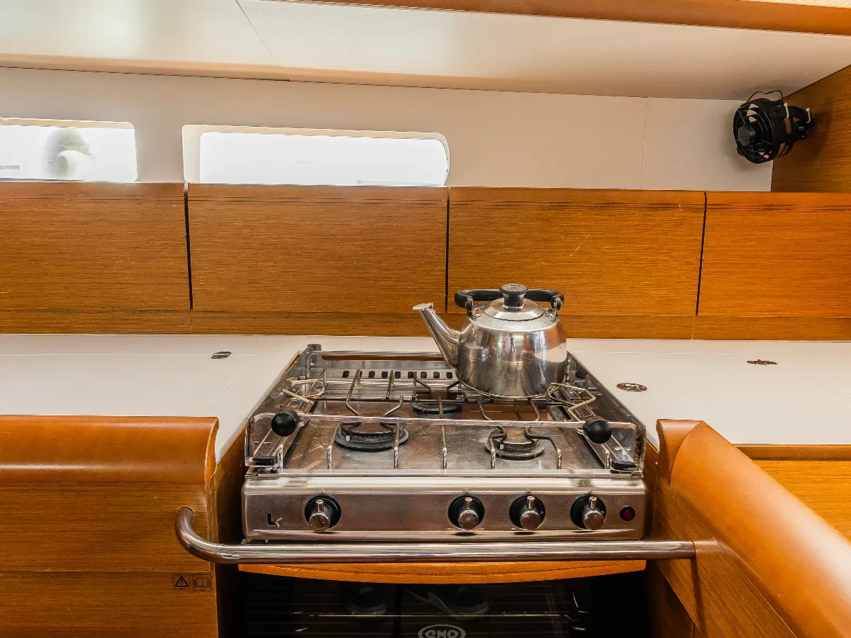 Sun Odyssey 519