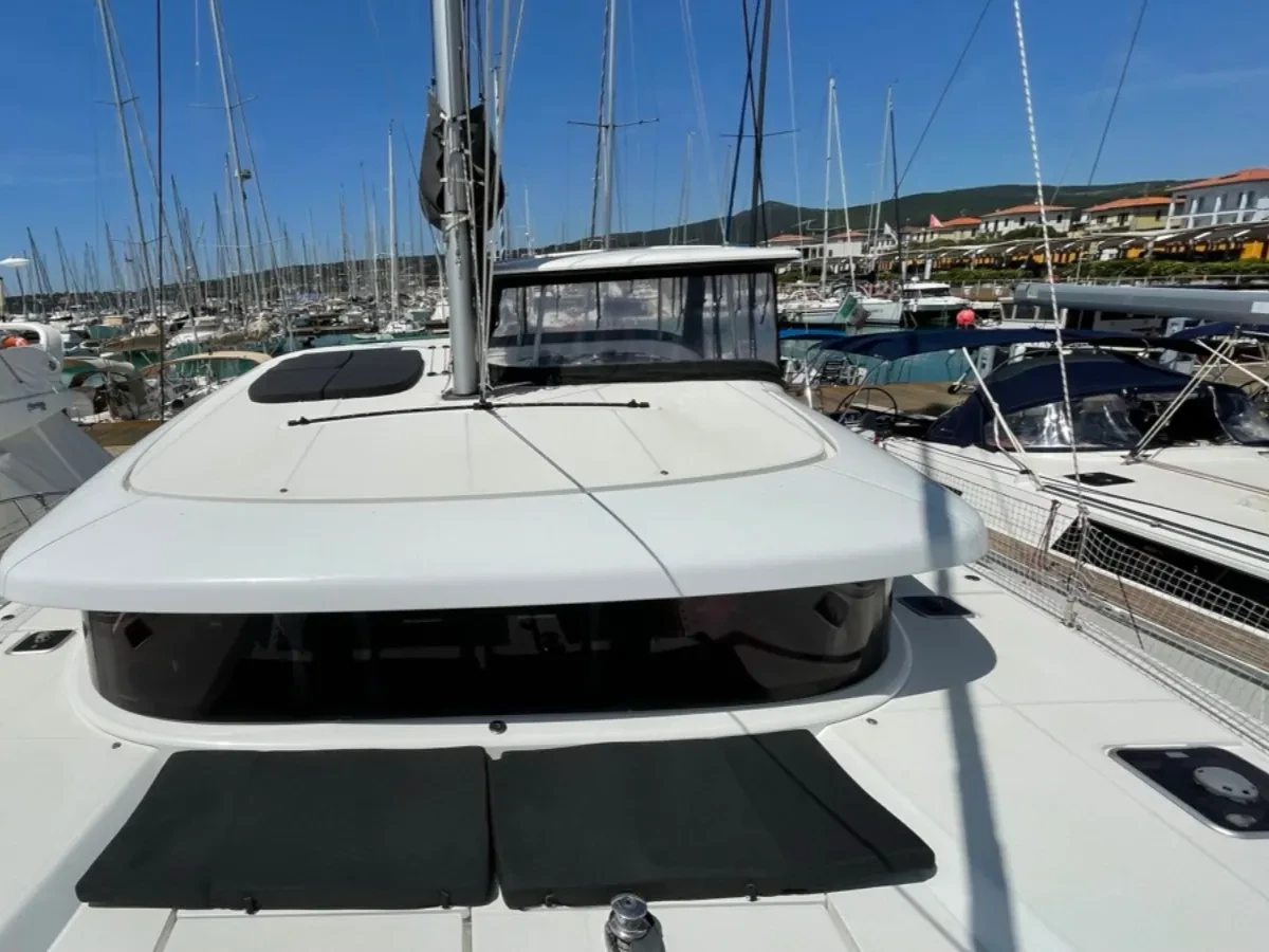 Lagoon 42