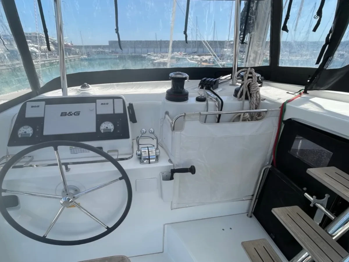 Lagoon 42