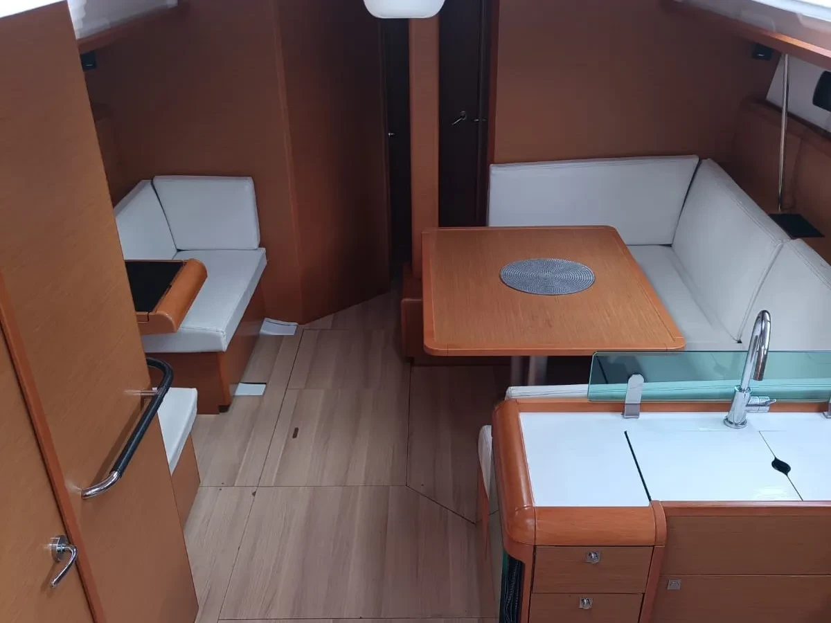 Sun Odyssey 449