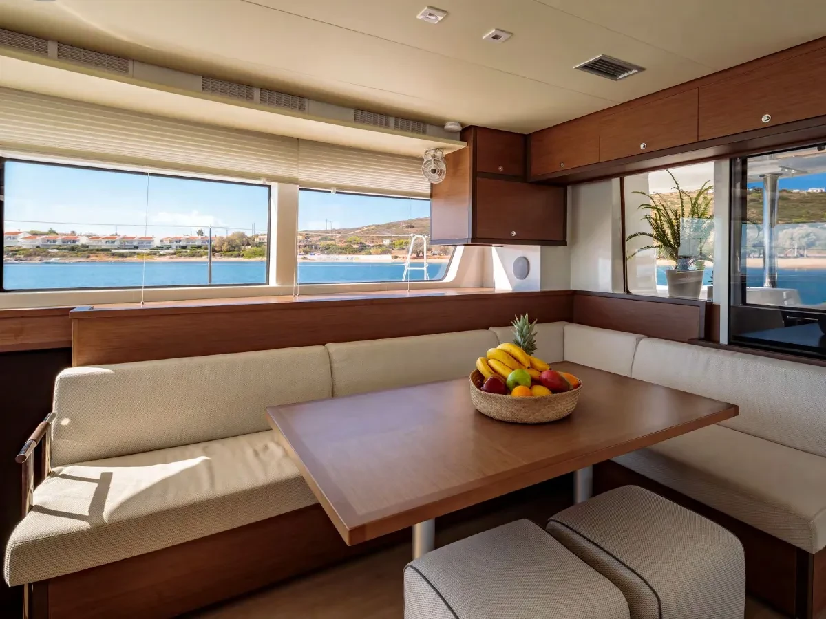 Lagoon 52